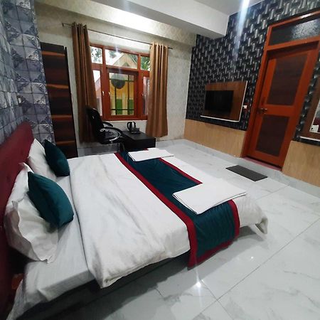 Srīnagar Hotel O Graceland מראה חיצוני תמונה