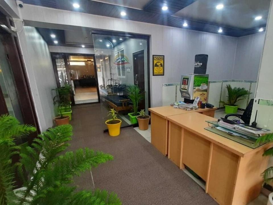 Srīnagar Hotel O Graceland מראה חיצוני תמונה