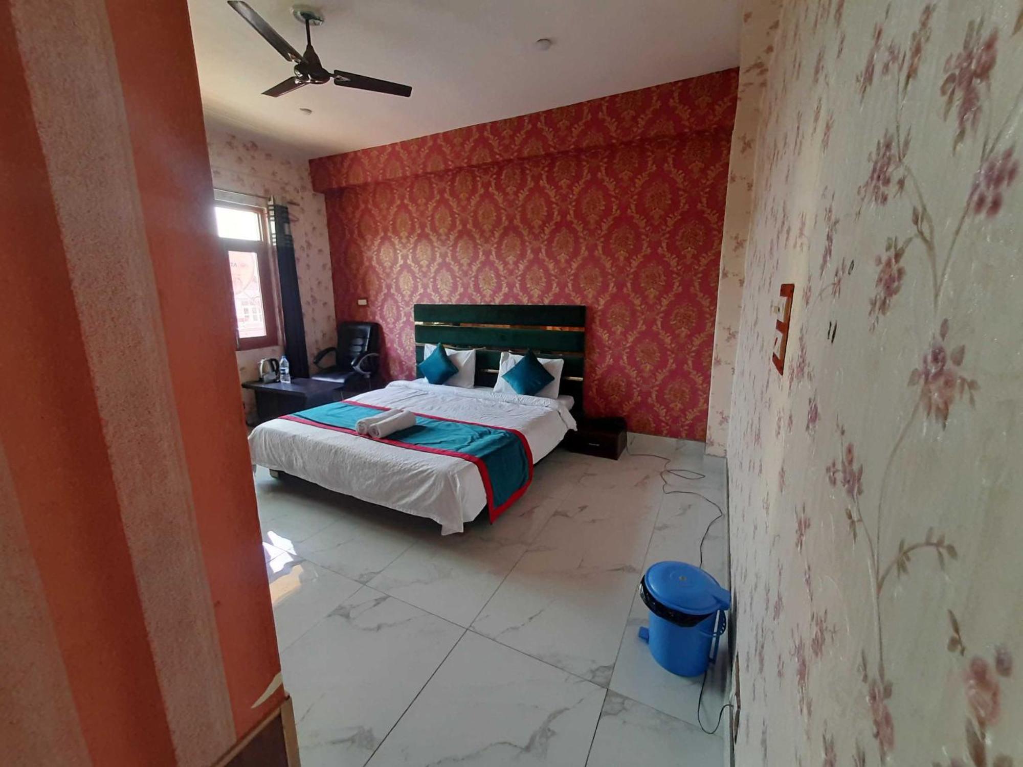 Srīnagar Hotel O Graceland מראה חיצוני תמונה